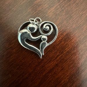 Sterling silver mother/child pendant 🩶